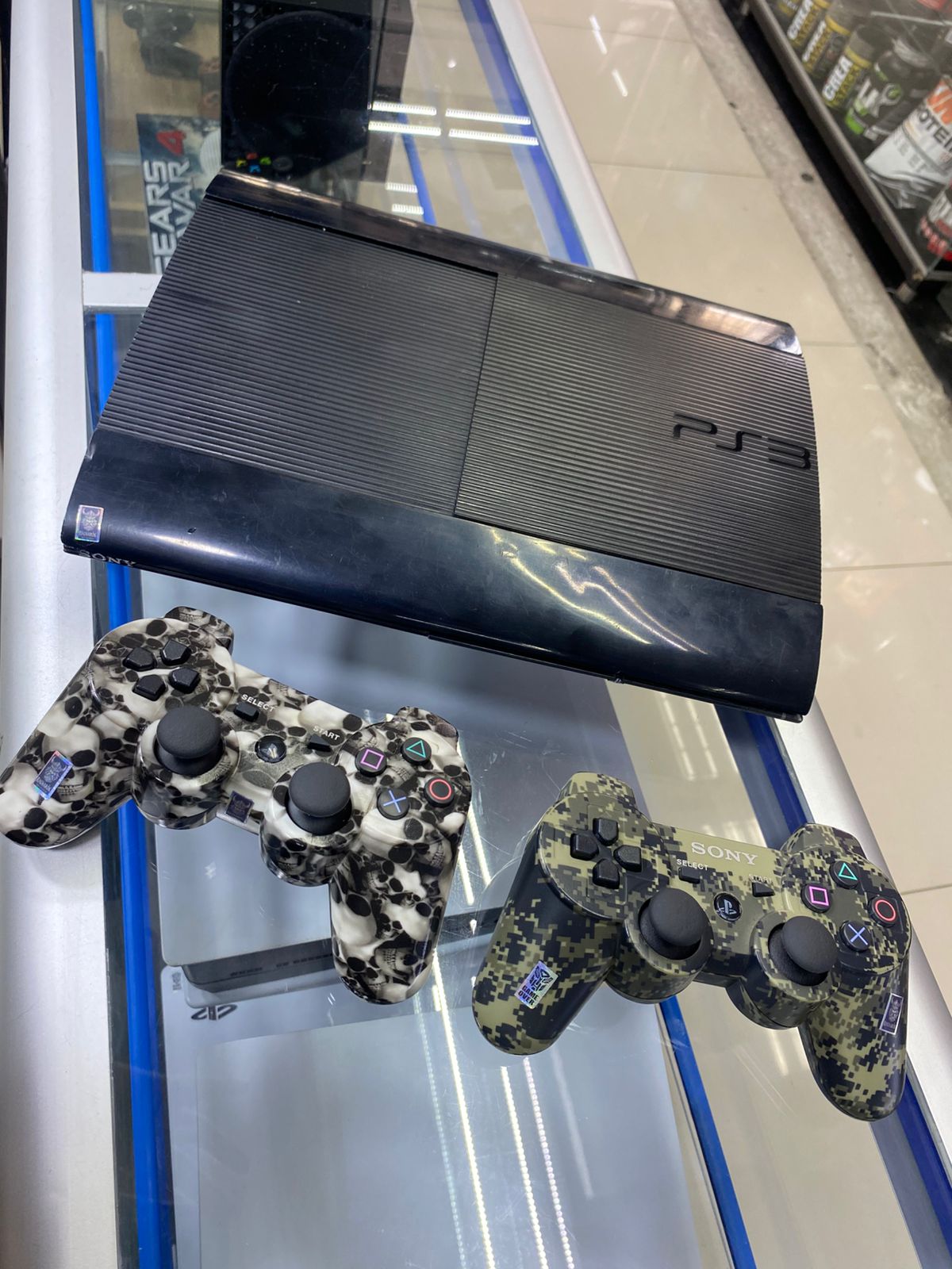 PlayStation 3 Super Slim 500GB – 70 Juegos + 2 Controles Inalámbricos