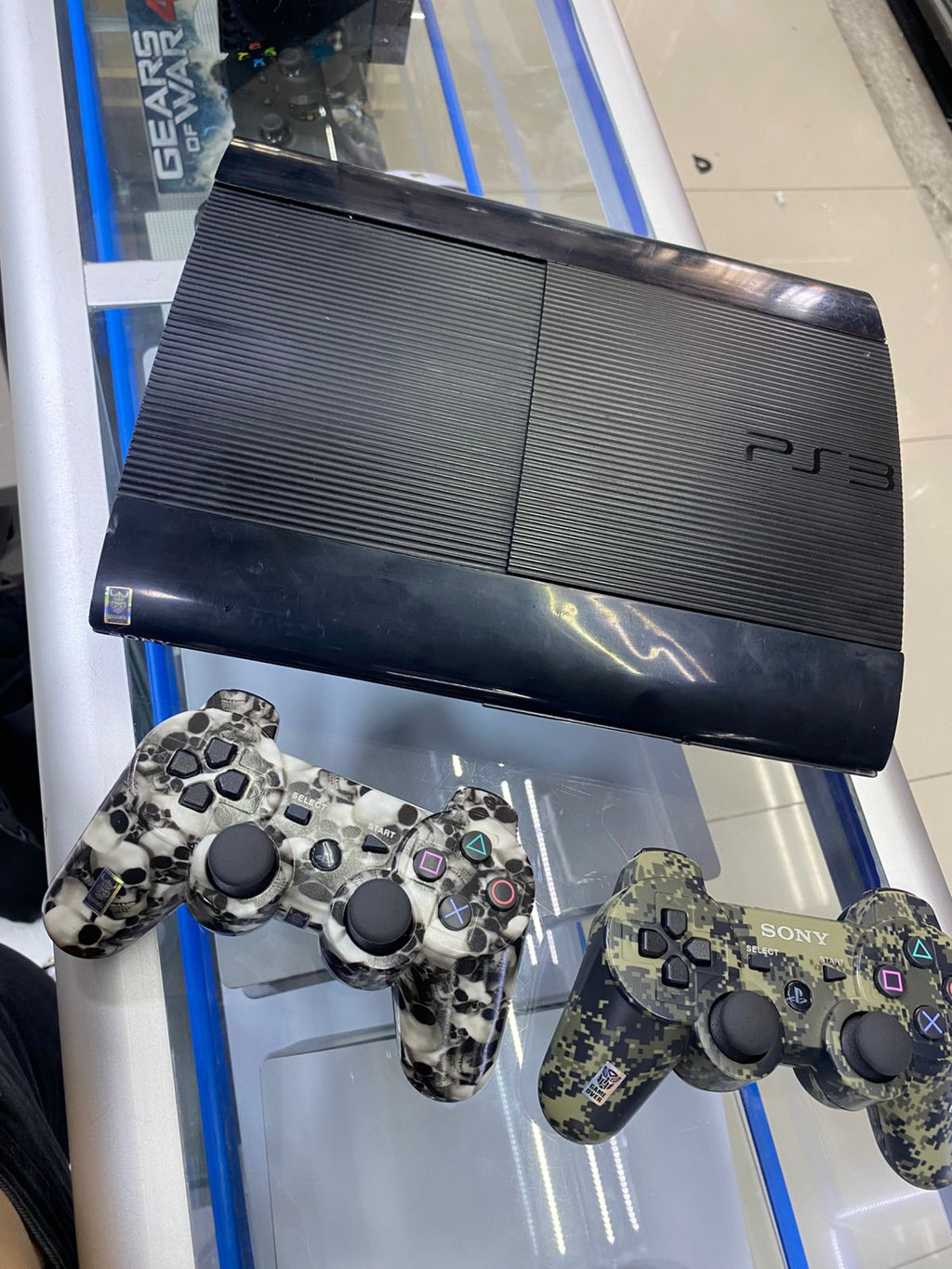 PlayStation 3 Super Slim 500GB – 70 Juegos + 2 Controles Inalámbricos