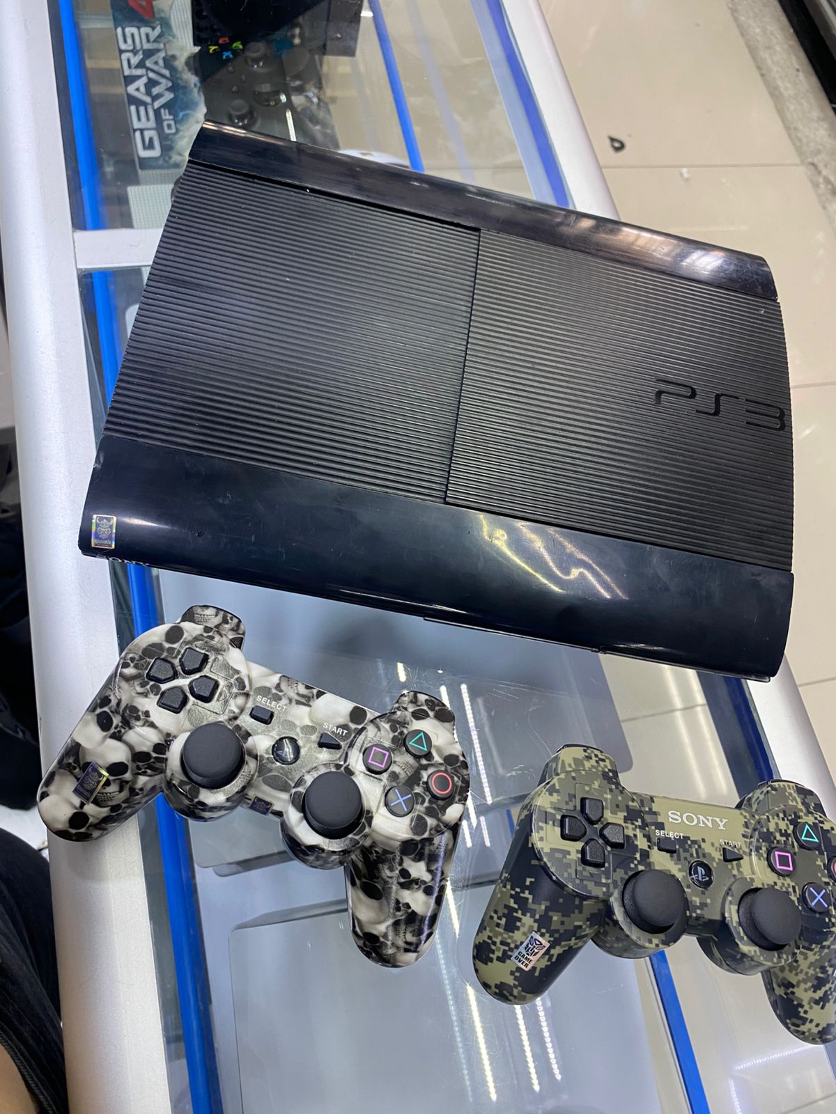 PlayStation 3 Super Slim 500GB – 70 Juegos + 2 Controles Inalámbricos