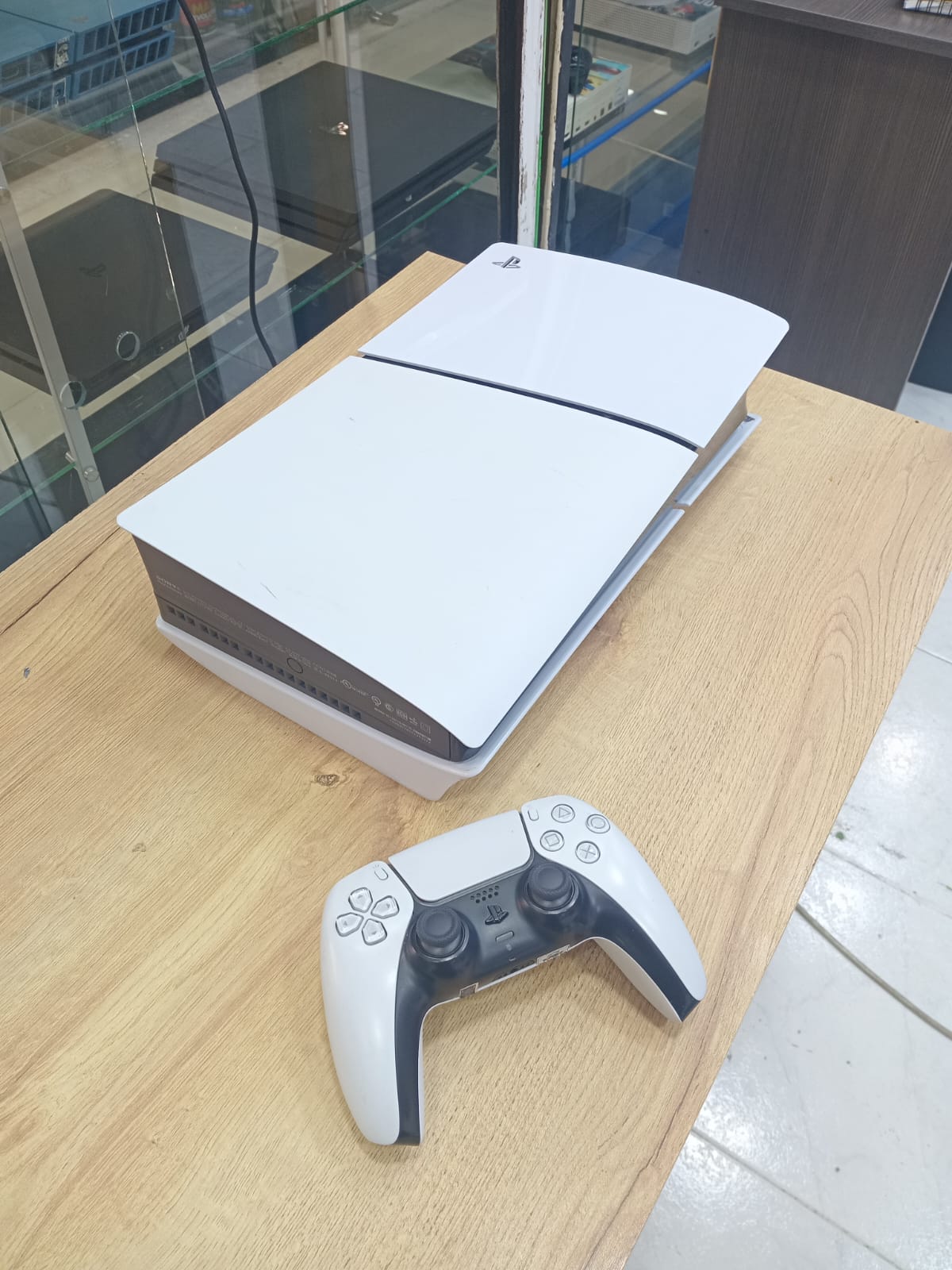 PlayStation 5 Slim – Lector de CD + Control Original + Soporte